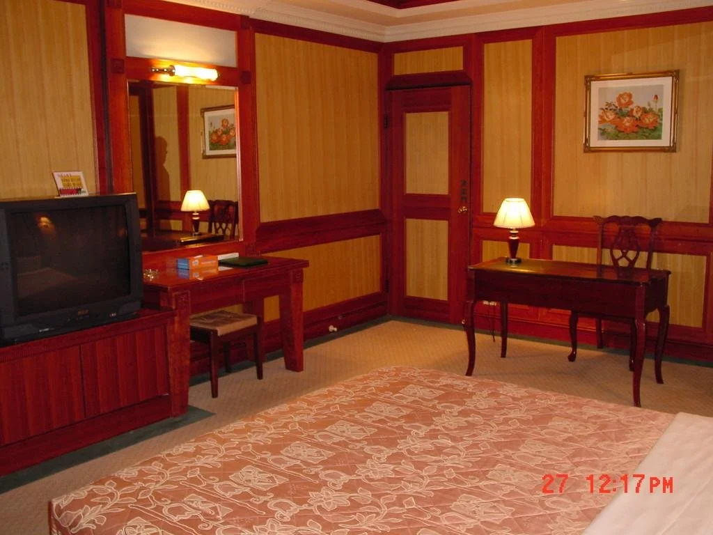 Loveshu Business Motel(長榮興商務汽車旅館（新化館）)