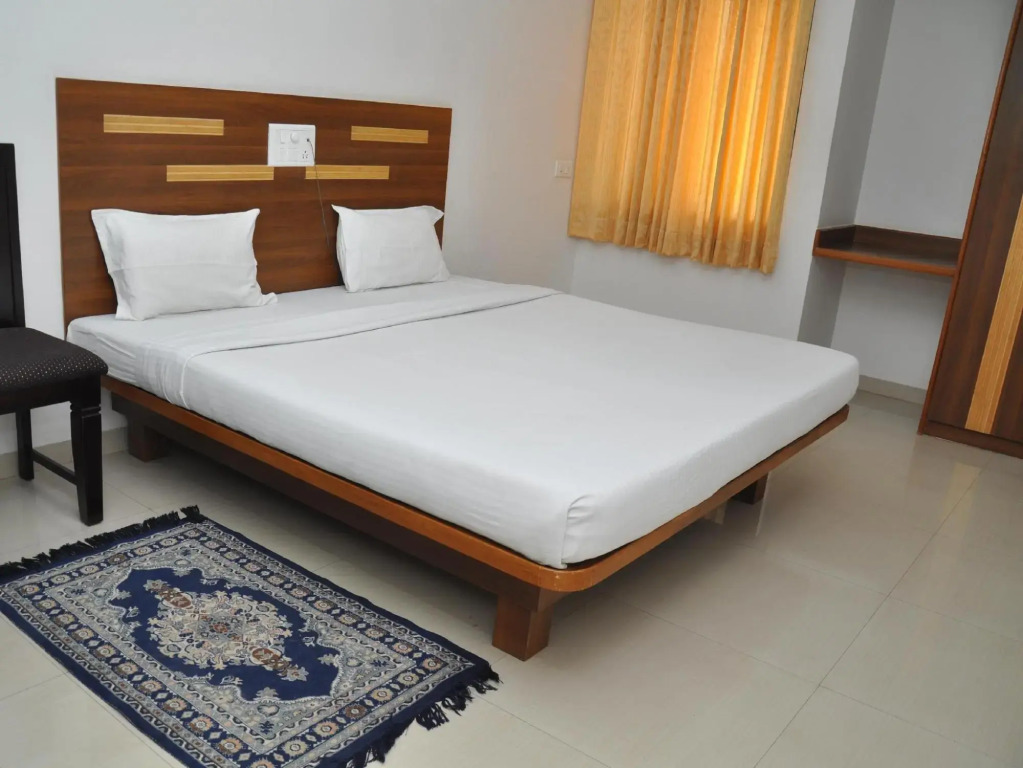 Hotel Excellency Inn