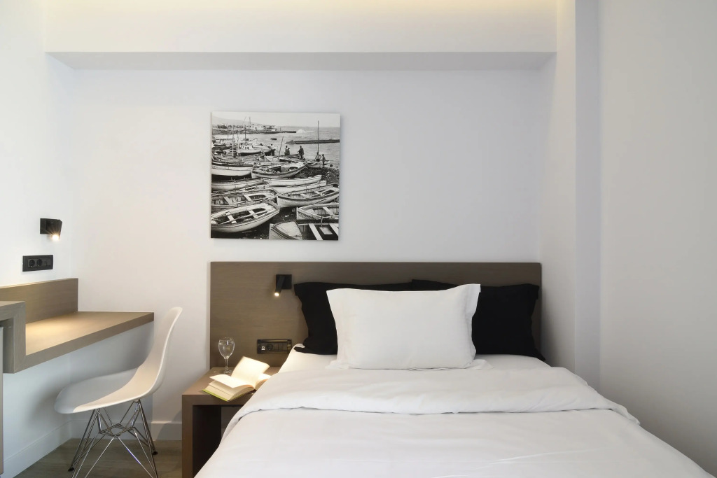 Отель Poseidon Athens