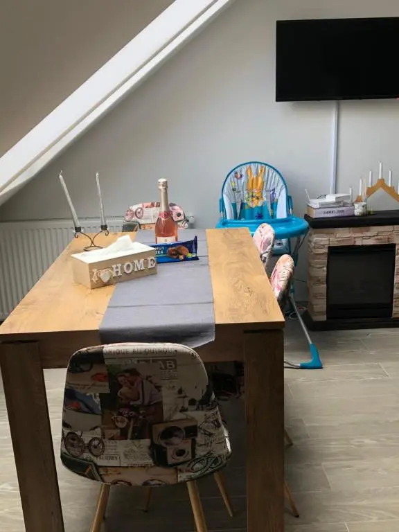 Apartament Andy Busteni 30 m de partie