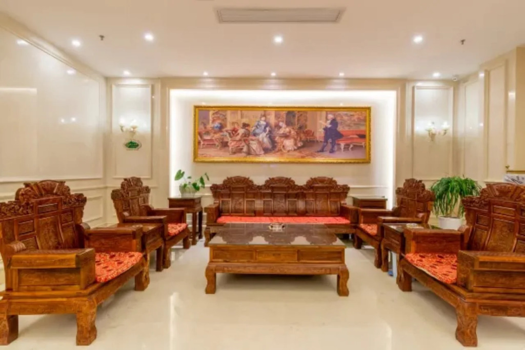 Vienna Hotel Huizhou Danshui Baiyun Road