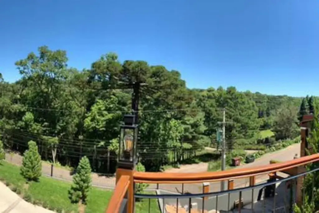 Belíssimo apto 2 suítes em ótima localização de Gramado