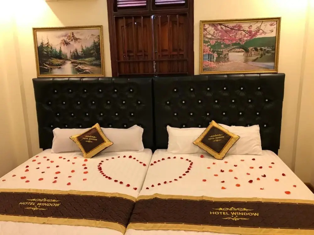 Window 2 Hotel