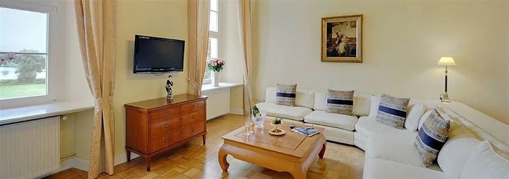 Hotel Schloss Wedendorf