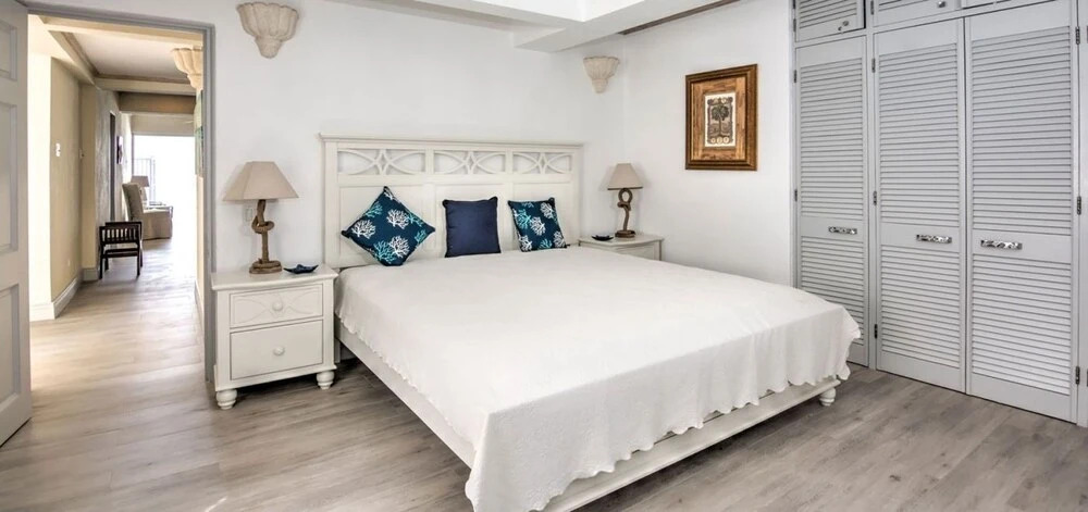 Villa Westshore