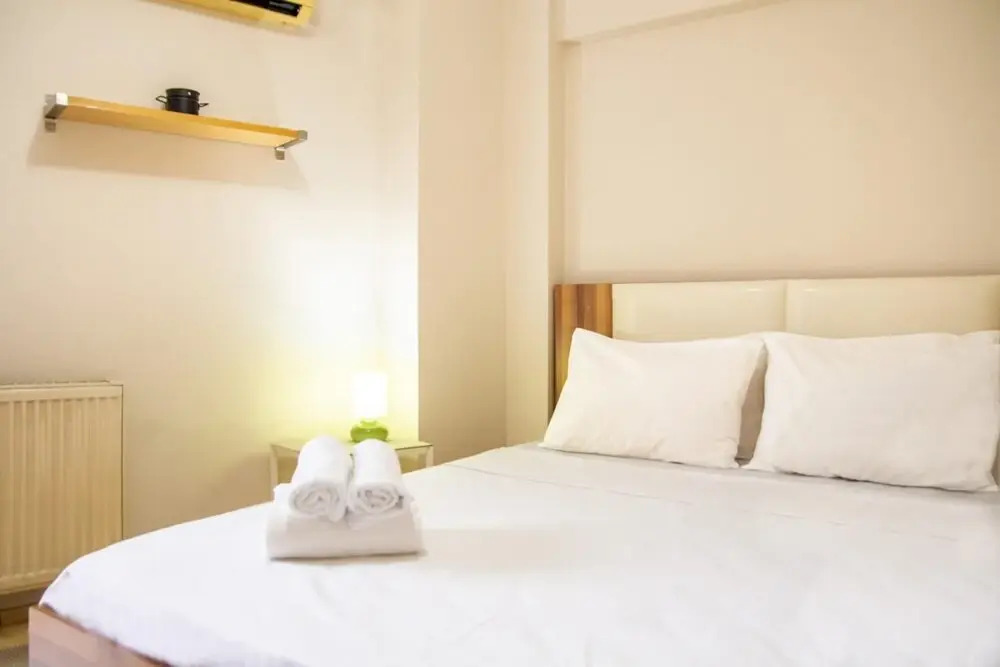 Pleasant and Central Flat With Balcony in Alsancak