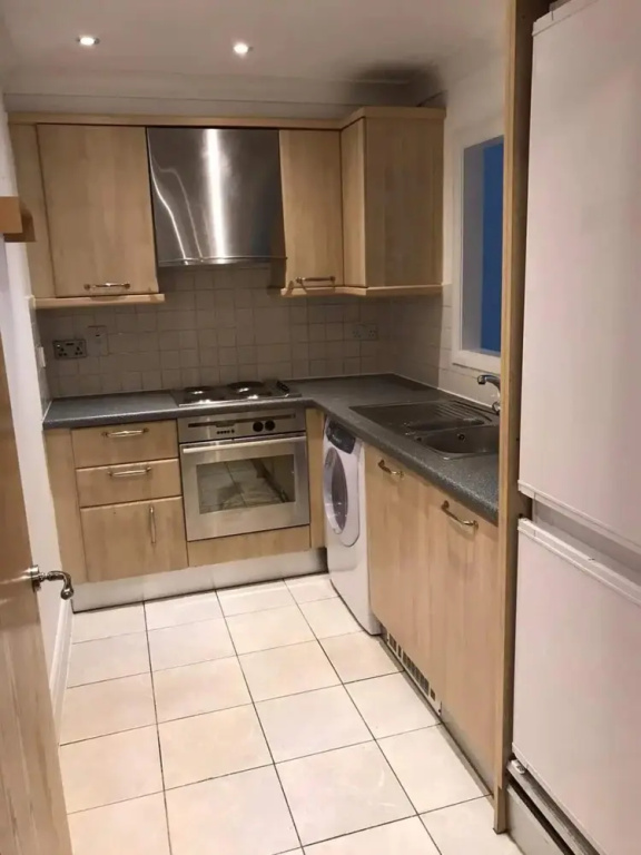 Spacious 1 Bedroom Flat Near Charterhouse Square
