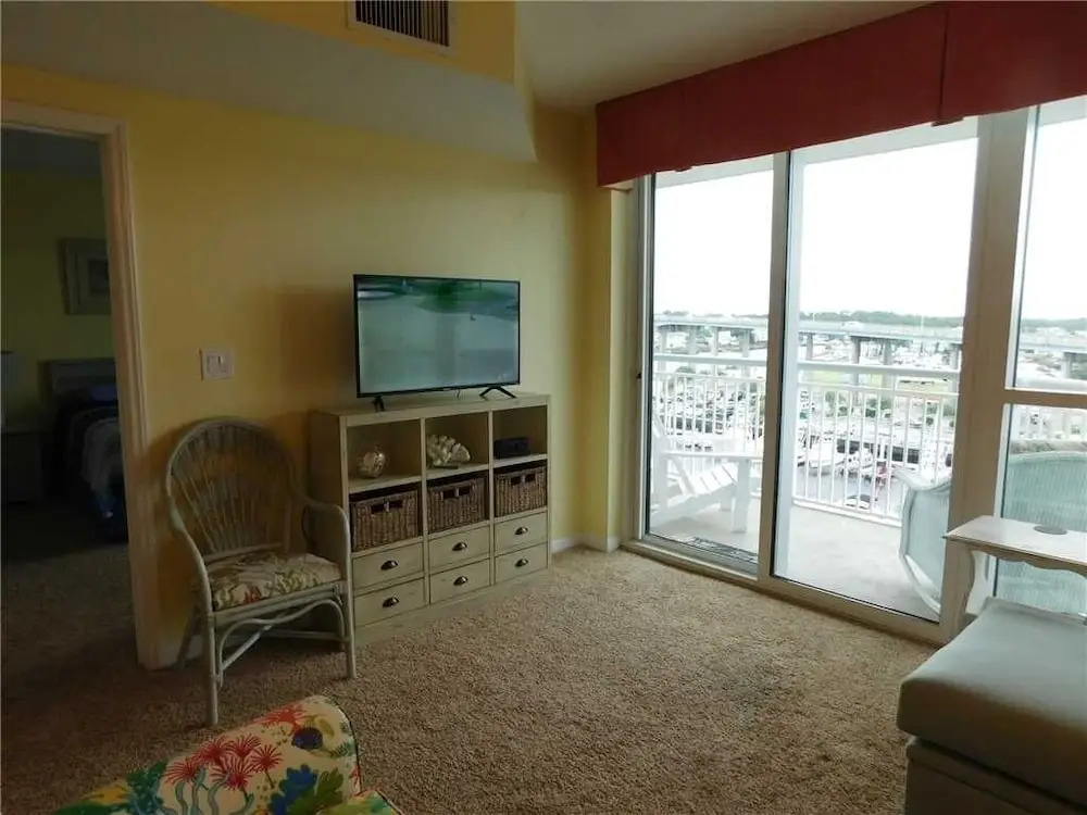 Harbourgate Marina #602 2 Bedroom Condo