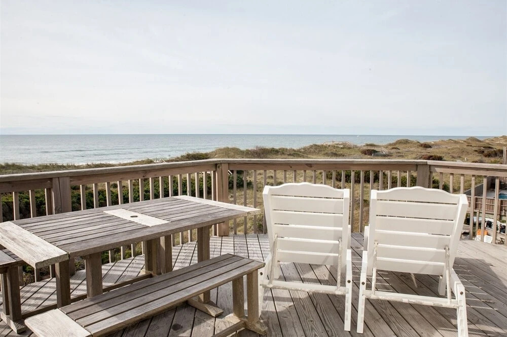 The Sunny Spot 4 Bedroom Cottage by RedAwning