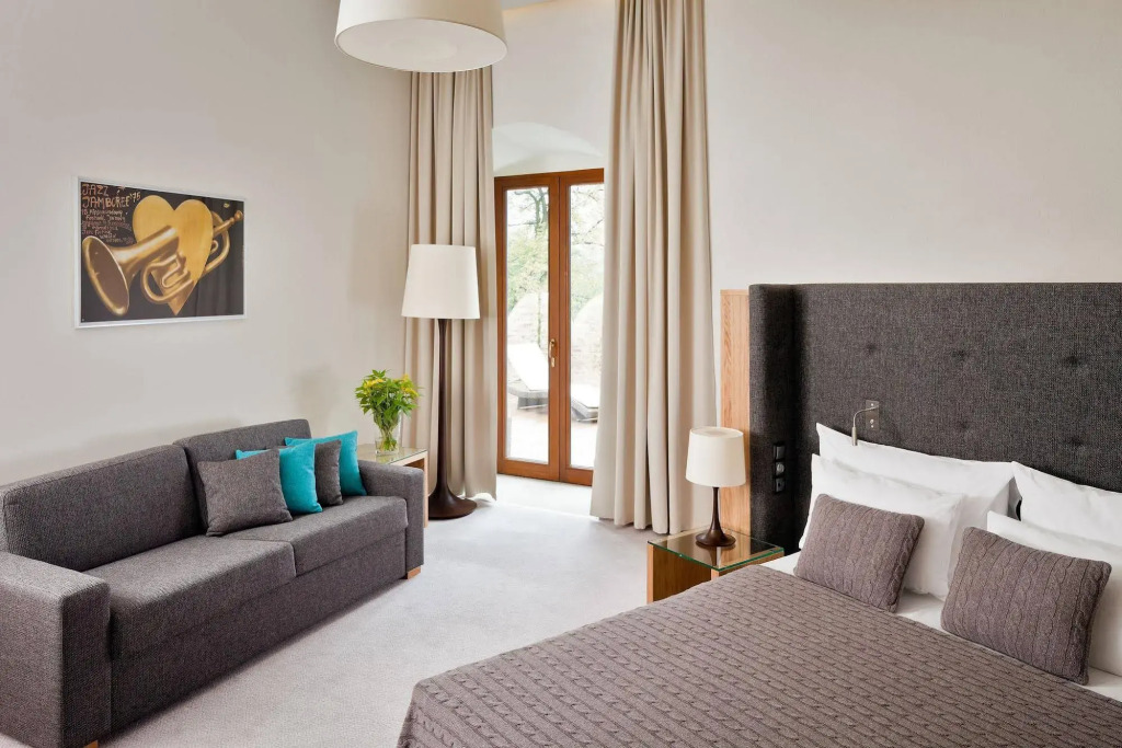Uroczysko Siedmiu Stawów Luxury Hotel