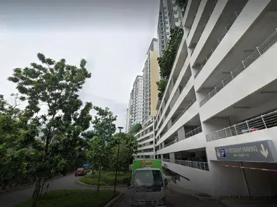 Puchong Setiawalk Penthouse for 14 Pax | Iconique