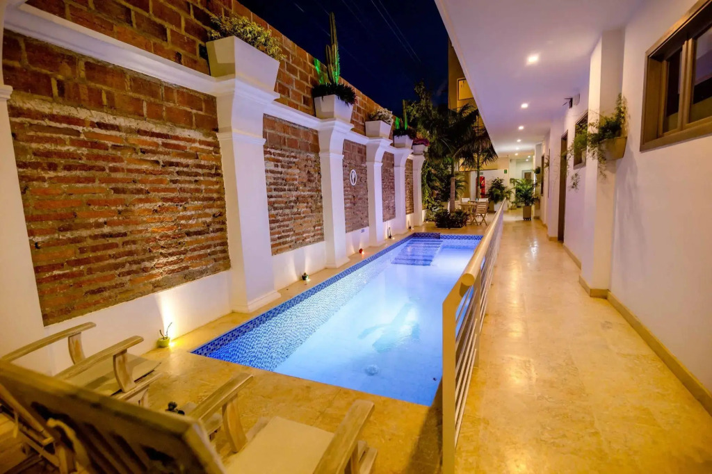 El Cactus Luxury Apartments in Historic Center
