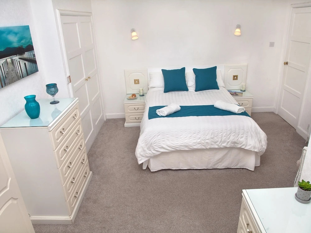 Weymouth Bay Apartment B