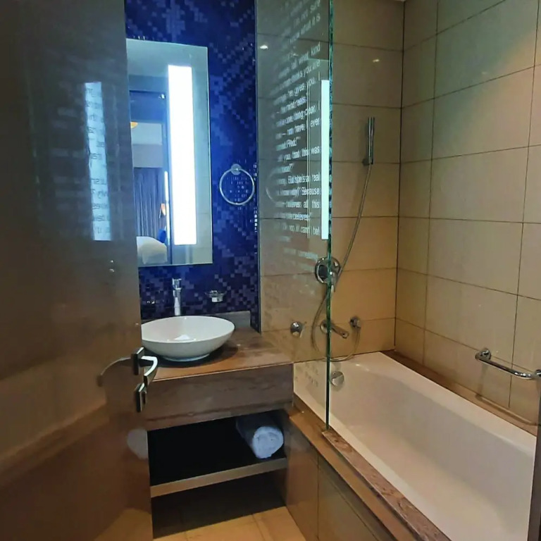 Quill Residence Three Bedroom Apartment with 5 Star Amenities