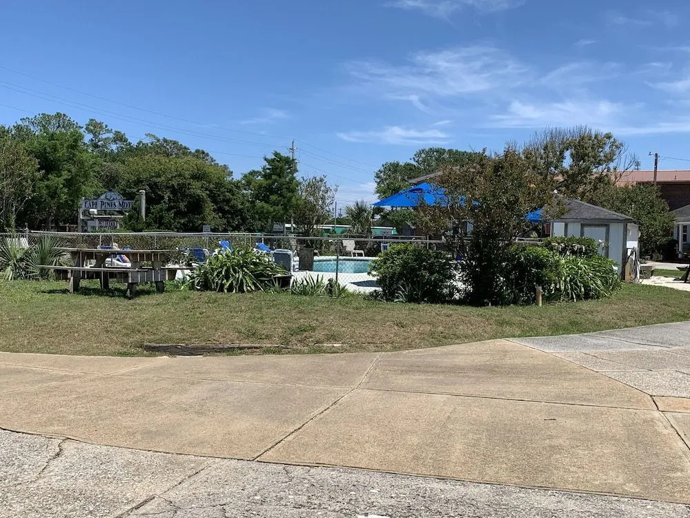 Cape Pines Motel
