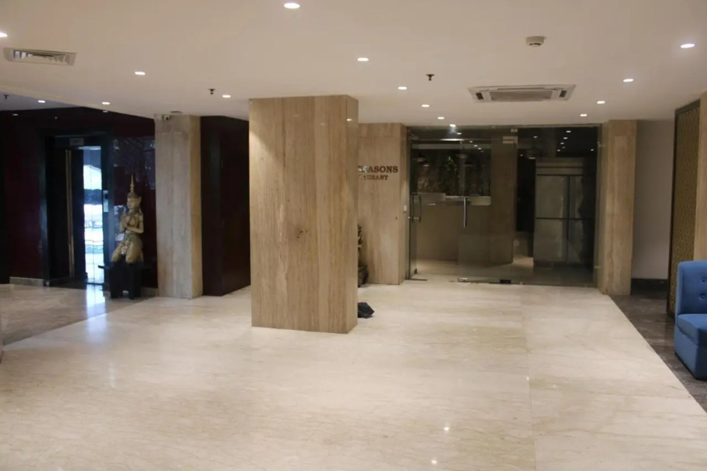 FabHotel Prime Bellmont