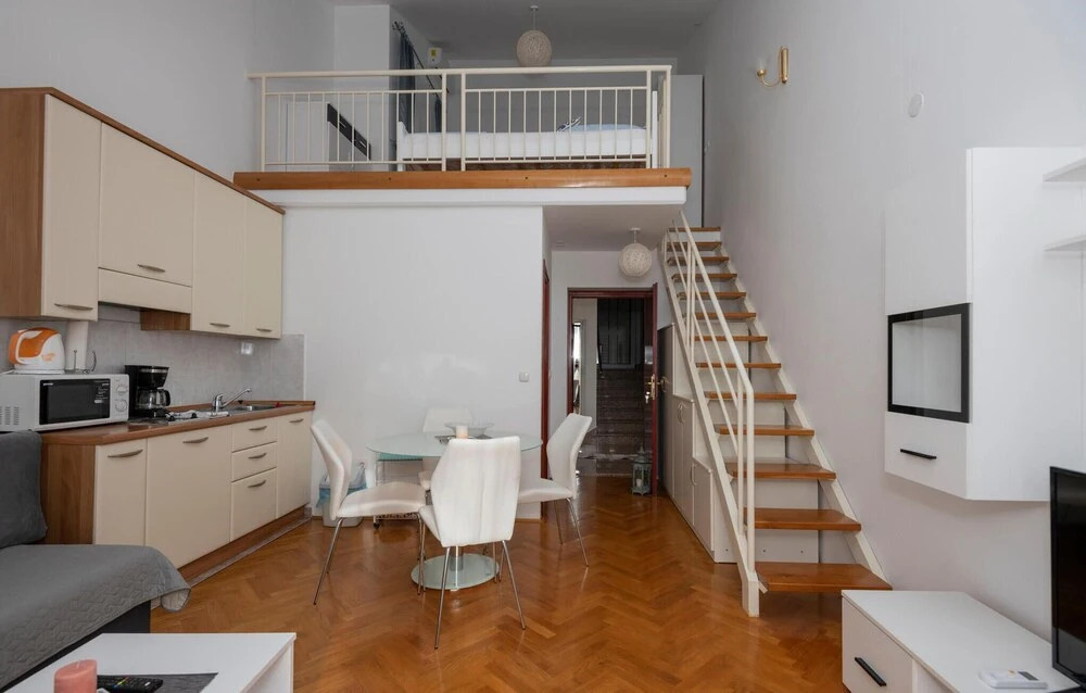 Amazing Apartment in Tucepi With 1 Bedrooms and Wifi