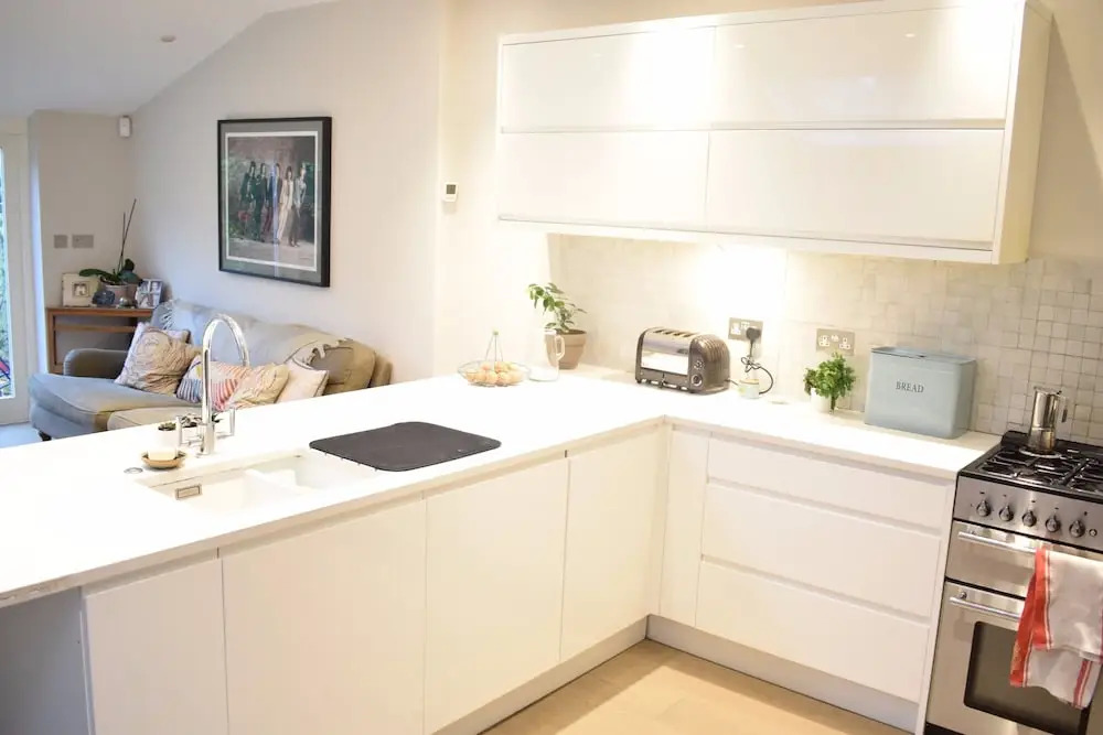 Shepherd's Bush 2 Bedroom Home