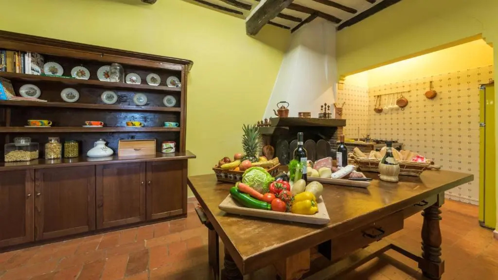 BORGO COLLE RIDENTE 13, Emma Villas