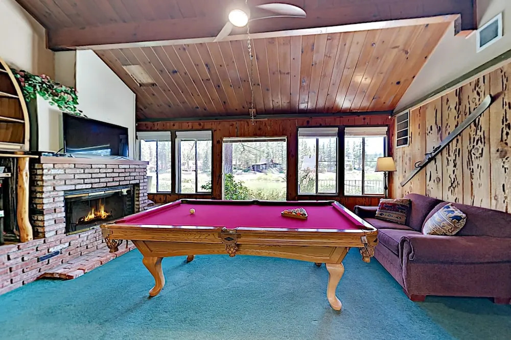 Incredible Lakeside Oasis W/ Private Dock 4 Bedroom Home