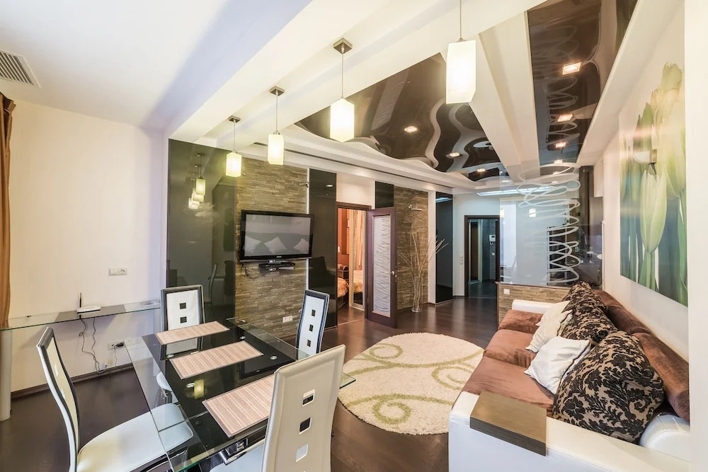 Staybridge Готель Мост Сити