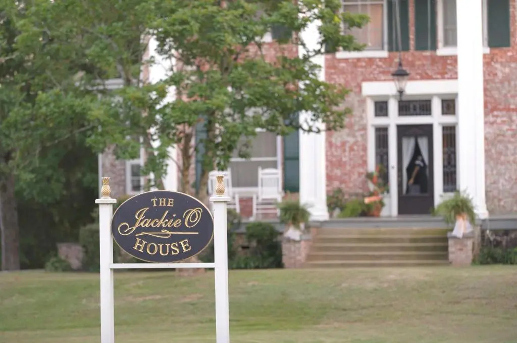 The Jackie O' House Bed and Breakfast