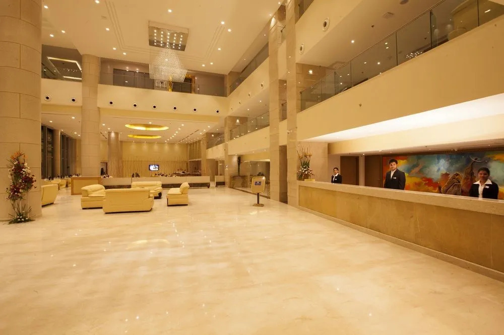 United 21, The Grand