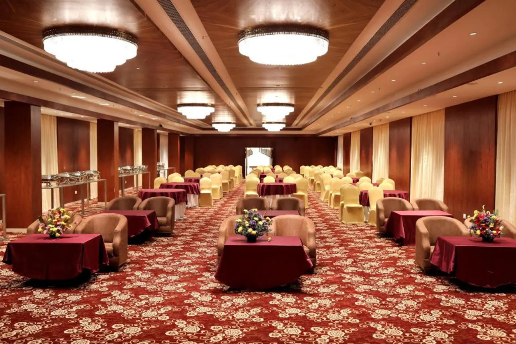 Icon Grand Hotel By Bhagini