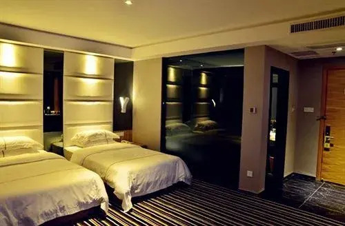 Yilai Hotel (Foshan Dali Fengchi aluminum market store)