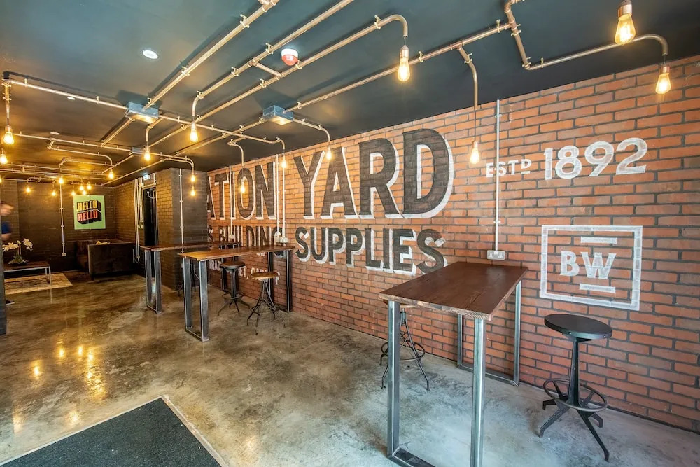 Stylish warehouse apartment in Central Cardiff