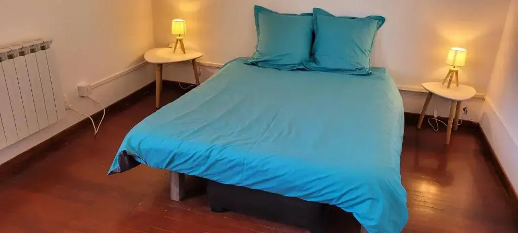 Petite maison refaite à neuf dans mas du 19ème siècle