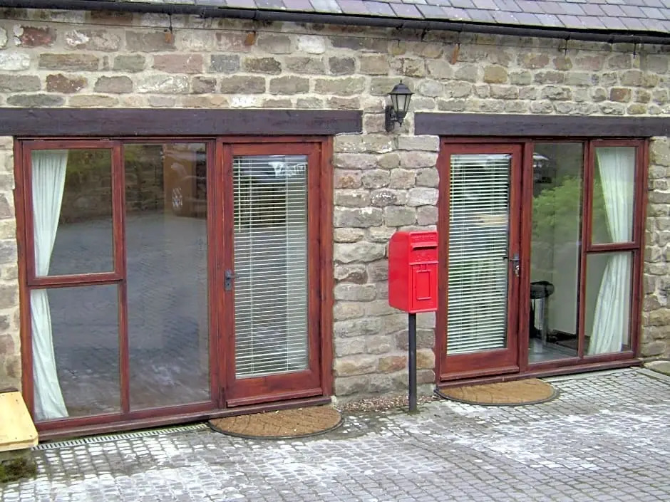 Pillarbox Cottage