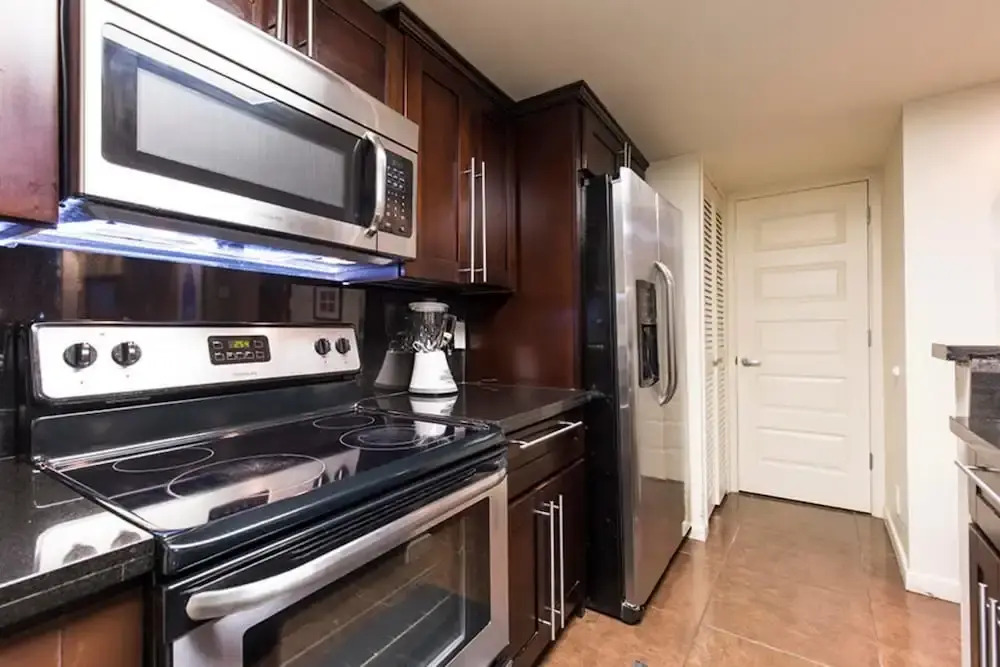 Saida Royale Condominium 9115
