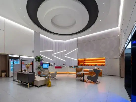 Berman Hotel (Zhanjiang Wuchuan Jiefang Middle Road Gangfeng Plaza)
