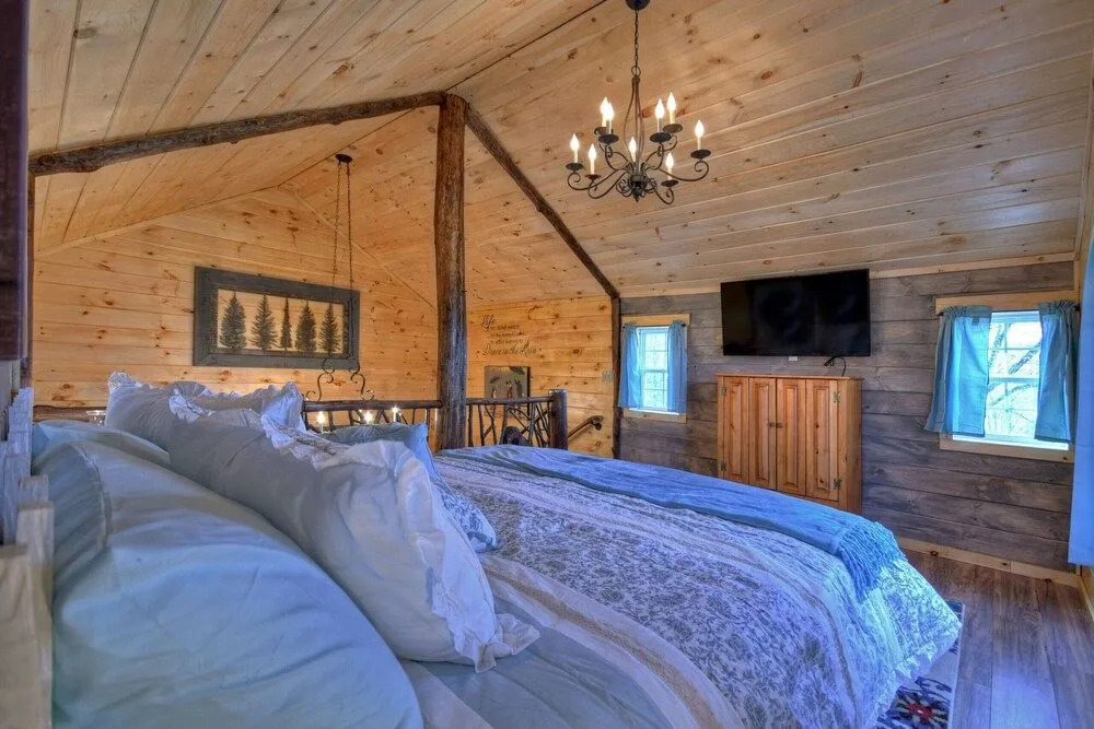 Treehouse Ellijay Star5vacations