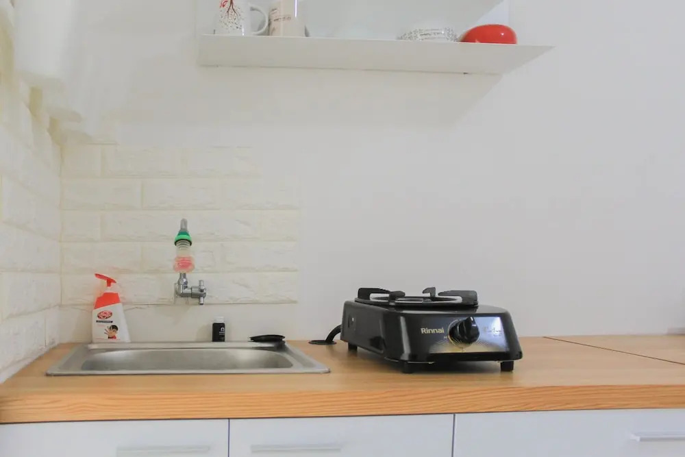 Beautiful and Comfy 1BR at Bassura City Apartment