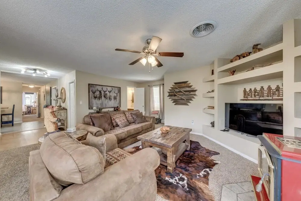 Ruidoso Home w/ Patio, Walk to Restaurants!