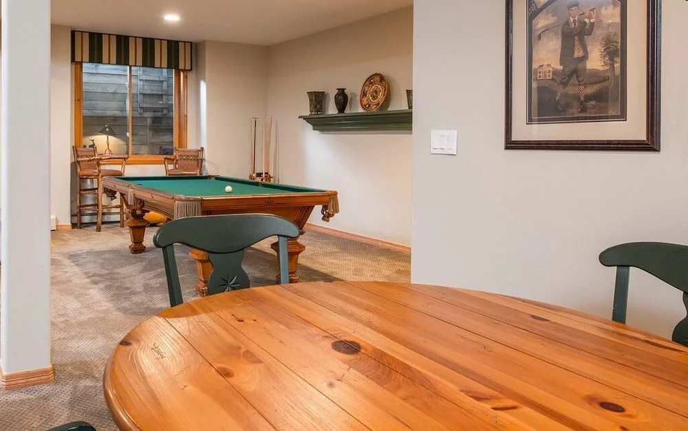 50 Dakota Park 4 Br Townhouse by RedAwning