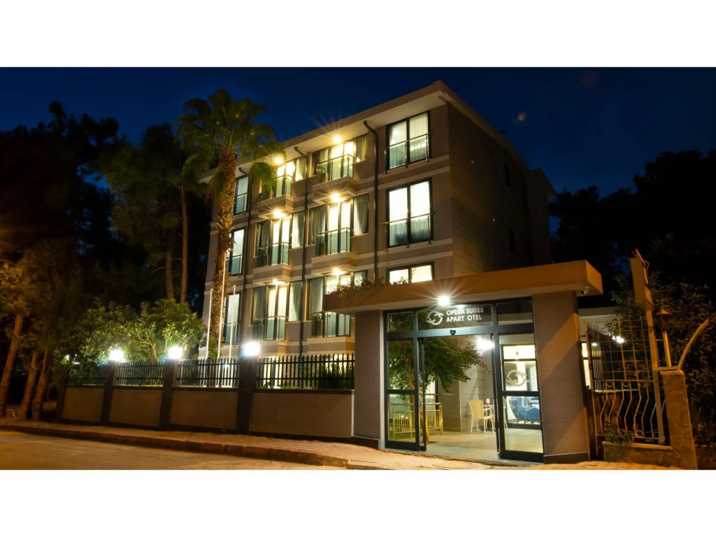 OPERA SUITES Apart Hotel