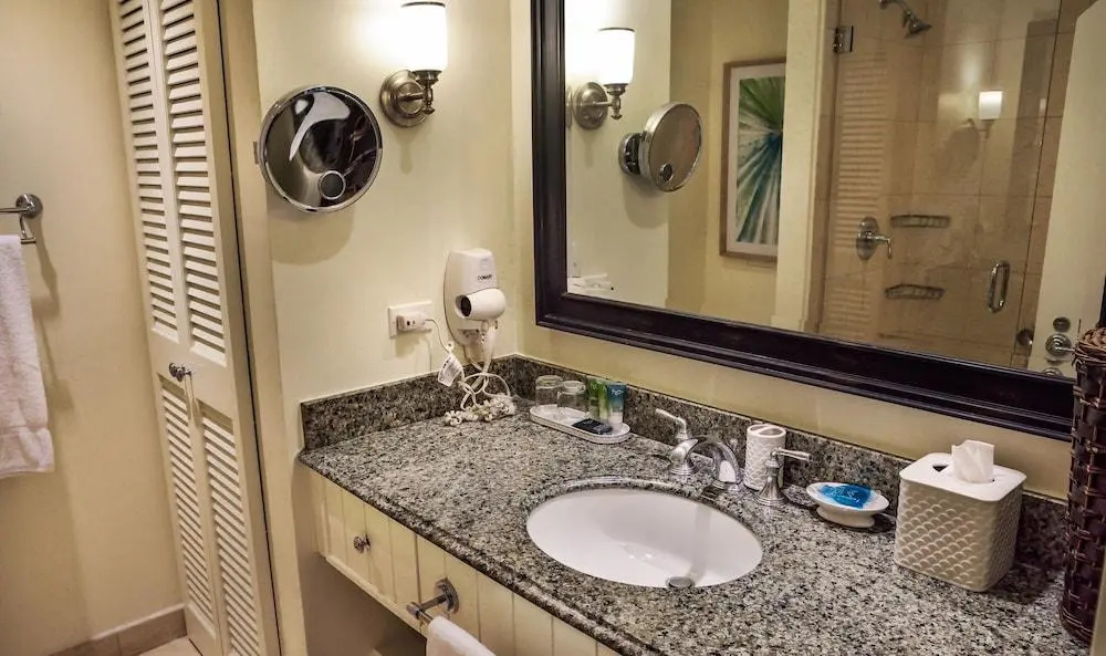 Royal Glitter Bay Villas