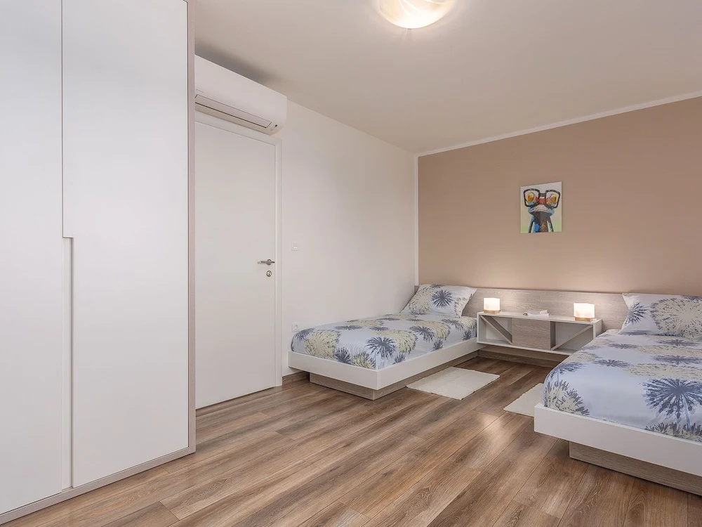 Stylish Villa With Pool and Fenced Garden,ideal for Relaxing Family Holidays