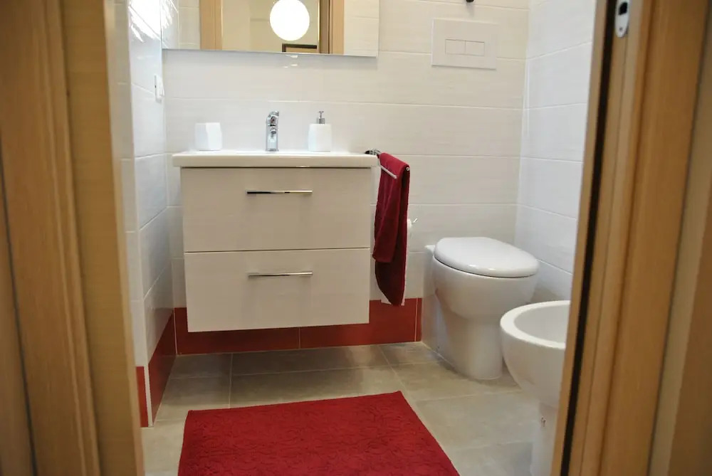 Air-conditioned Apartment With Patio, Wifi and Parking