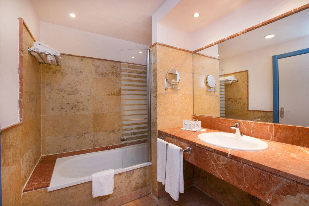 Iberostar Waves Playa Gaviotas All Inclusive