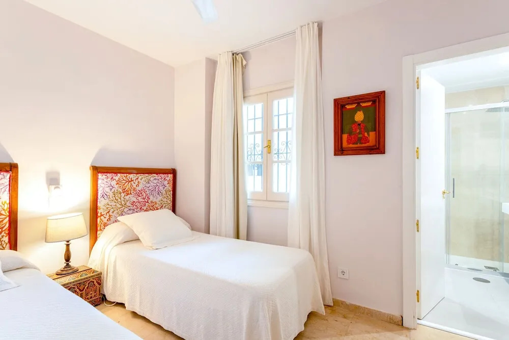 3 Bdrs Apartm With Private Terraces & Communal Swimming Pool in Estepona Benamara II