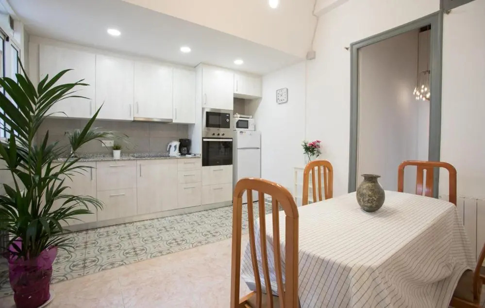 Poble Sec Charming Apartment