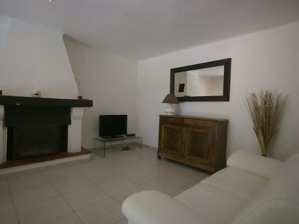 Holiday Villa at the Famous Beach of Saint-tropez!