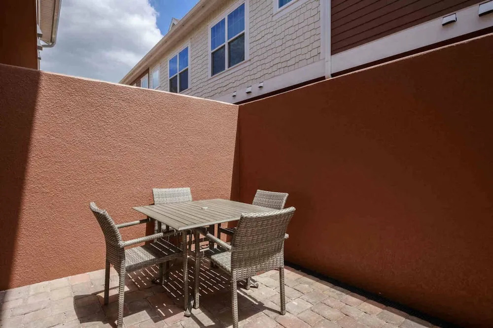 Stylish 4bed Townhome at Summerville Near Disney