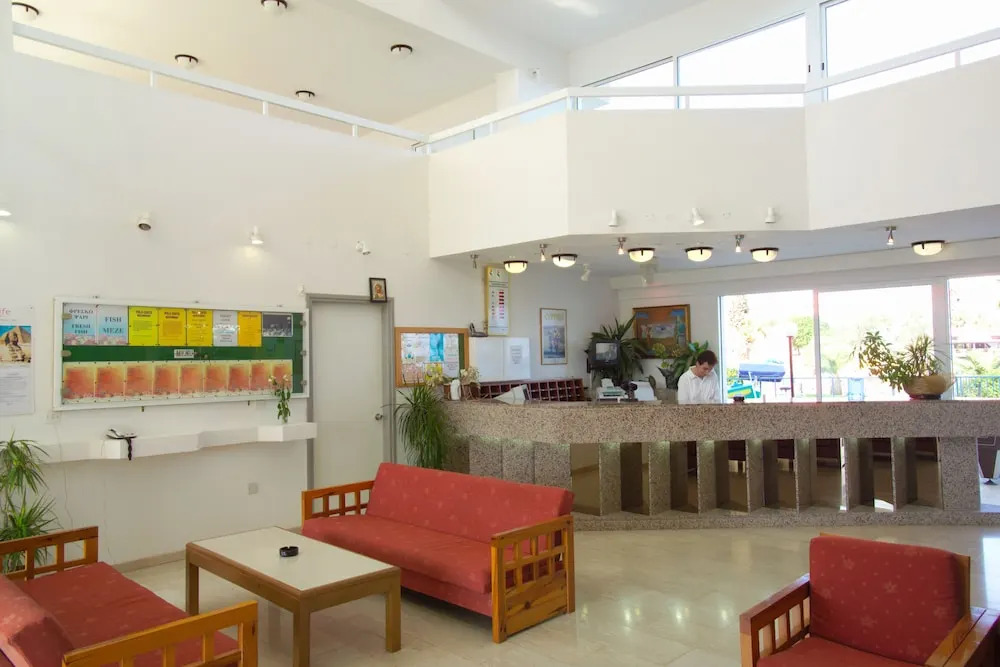 Pola Costa Beach Hotel Apartment