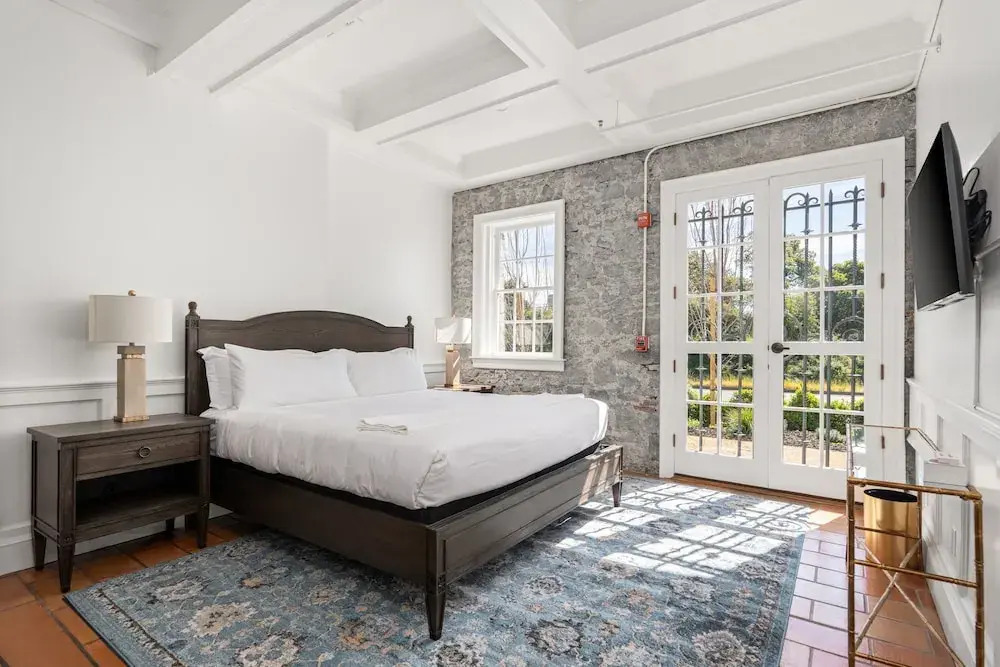 Sonoma Stonehouse Hotel