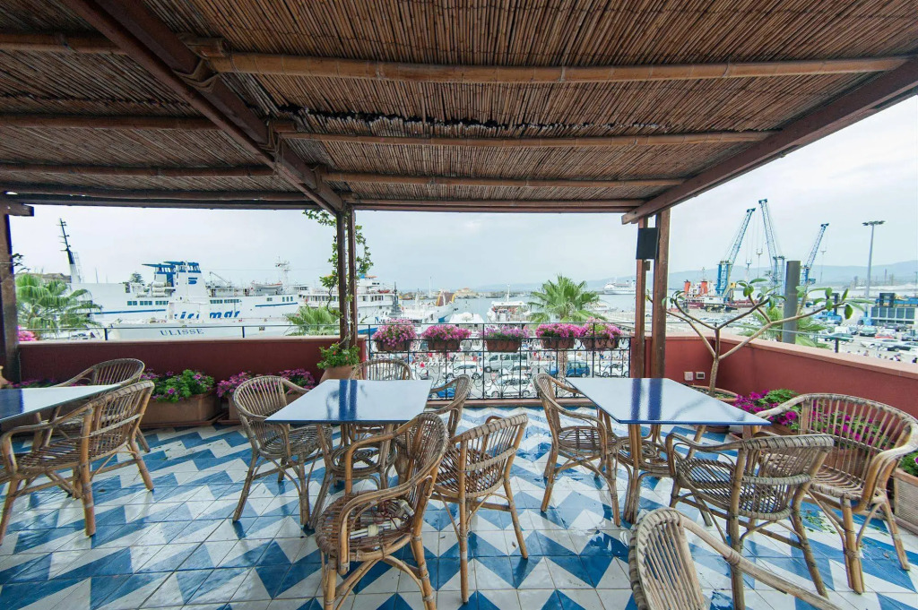 Petit Hotel